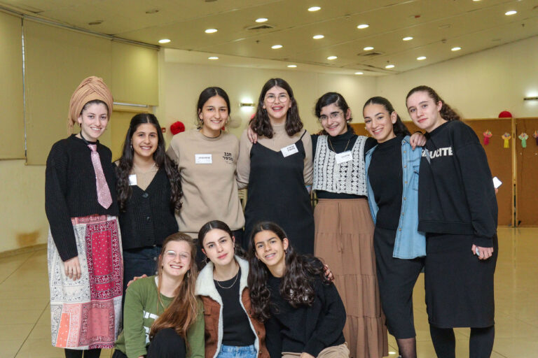 מפגש צעירות במסגרת פרויקט 'טנא'