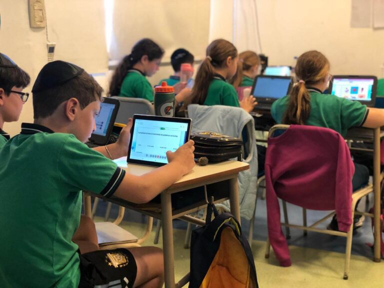 פעילות בבית הספר במסגרת פרויקט סנטרו