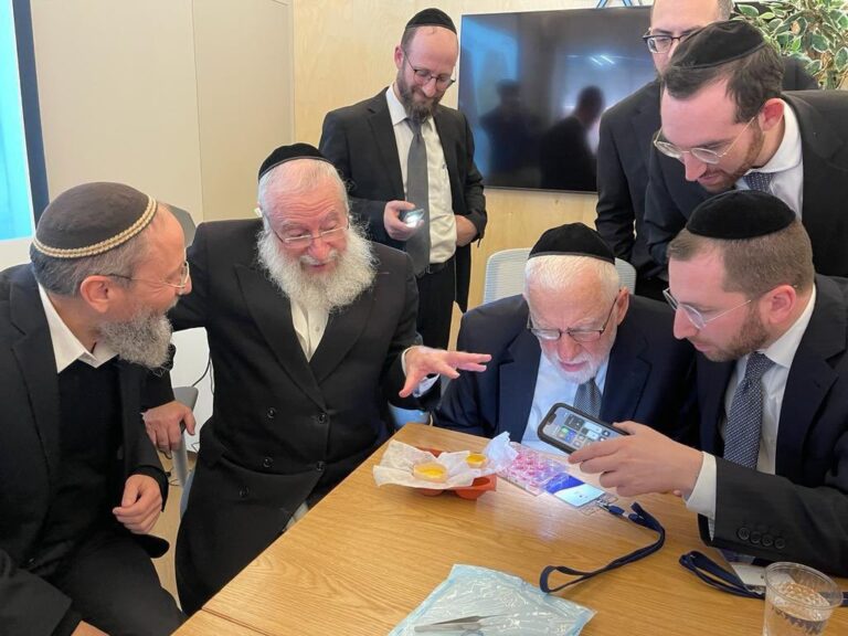 מדע תורתך - קבוצת רבנים בוחנת בשר מתורבת